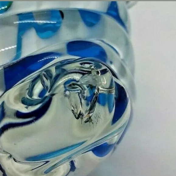 Hand Blown Glass Seashell - Picture 4 of 4